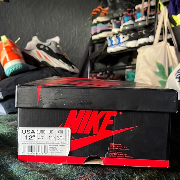 12.5 Jordan 1 Pine Green Og - Picture 2 of 5